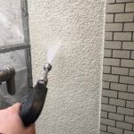 外壁塗装の洗浄作業